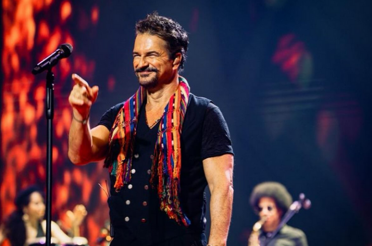 Ricardo Arjona critica a la “generación de cristal” y desata debate en redes