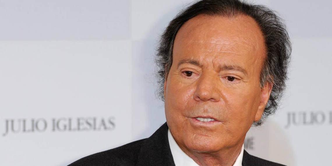 Julio Iglesias demanda a elDiario.es por presunto daño a su reputación