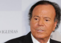 Julio Iglesias demanda a elDiario.es por presunto daño a su reputación