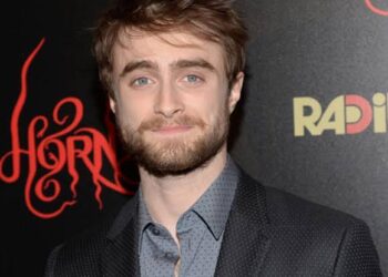 Daniel Radcliffe defiende a Bad Bunny tras críticas por su show en el Super Bowl 2026