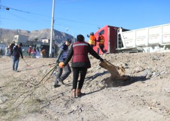Vecinos de la Luis Echeverría se suman al arranque de “Juárez amanece limpio”