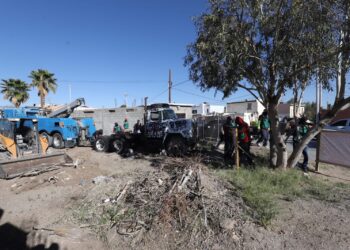 Retiran tráiler abandonado y recuperan conexión vial en fraccionamiento San Ángel