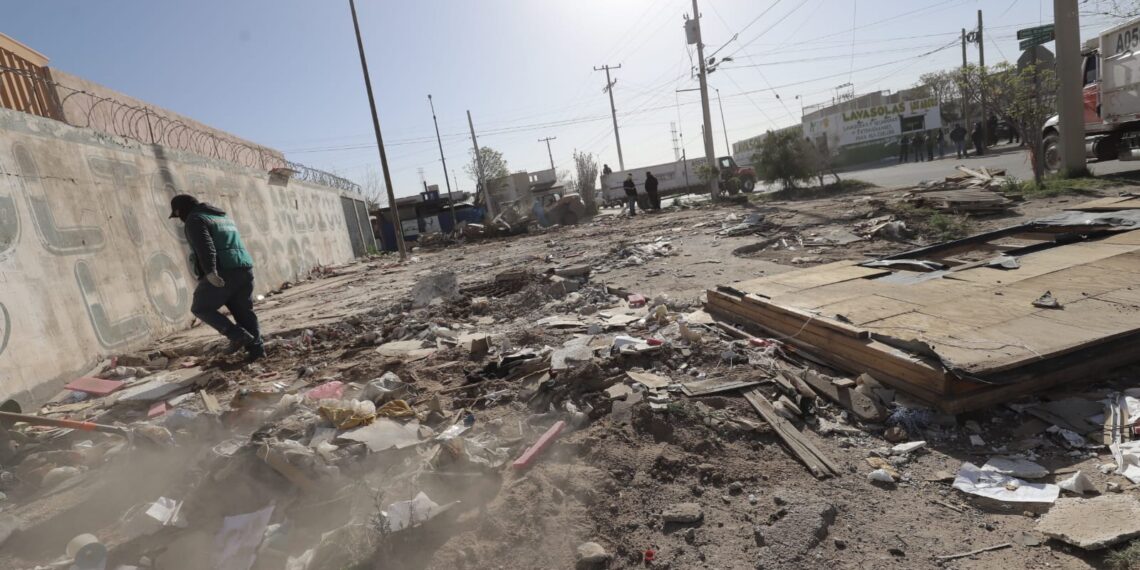 Municipio recupera espacio público ocupado de forma irregular en Los Arcos