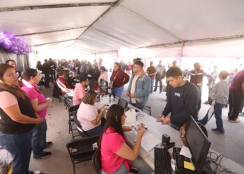 Llevan servicios municipales a Tierra y Libertad previo a Cruzada por Juárez