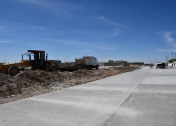 Avanza pavimentación de la avenida Lote Bravo en el suroriente de Ciudad Juárez