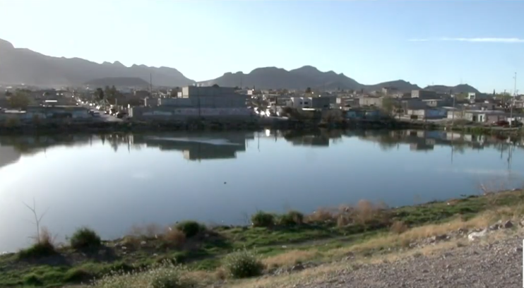 Localizan restos humanos envueltos en plástico en dique de la colonia Revolución Mexicana