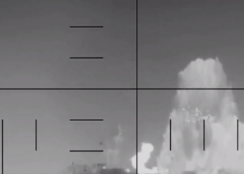 Submarino de EE.UU. hunde fragata iraní en el océano Índico; reportan decenas de muertos y desaparecidos