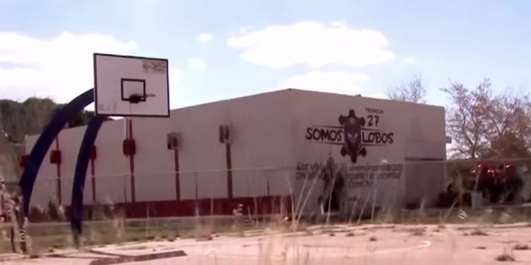 Identifican a menor que murió tras caerle una portería en secundaria de Anáhuac