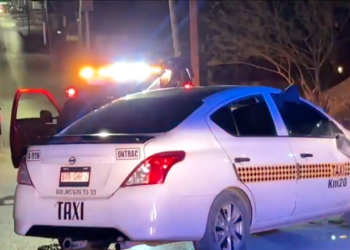 Taxi vuelca tras aparatoso accidente en la avenida Perimetral Carlos Amaya