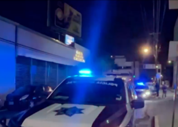 Localizan a hombre s1n v1da en jardineras del Hospital General de Ciudad Juárez