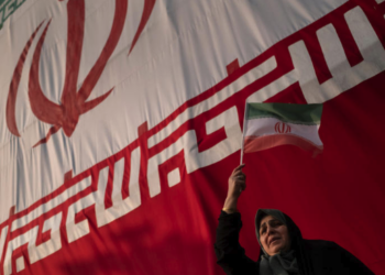 Análisis advierte que estabilidad de Irán depende de la cohesión de su élite militar