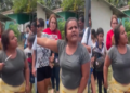 Madre enfrenta a presunta secuestradora y evita rapto de su hijo afuera de escuela