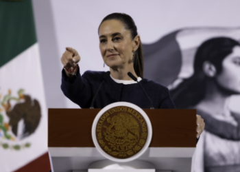 Sheinbaum ironiza sobre método del PAN para elegir candidatos: “está chistoso, ¿no?”