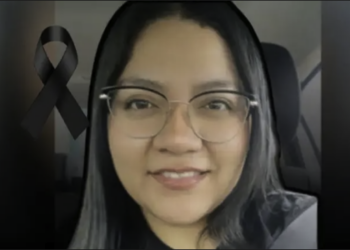 Muere cajera tras ingerir chocolate que le regaló trailero; investigan causas