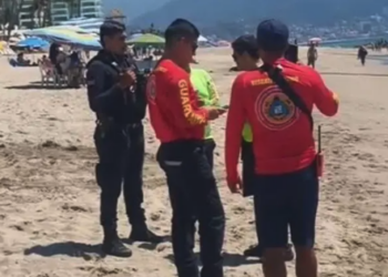 Muere turista tras fallar paracaídas durante salto en Puerto Vallarta