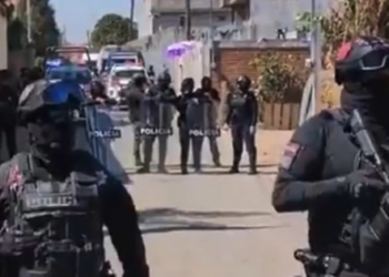 Ab.ten a dos presuntos delincuentes tras persecución en Puebla; hay un detenido