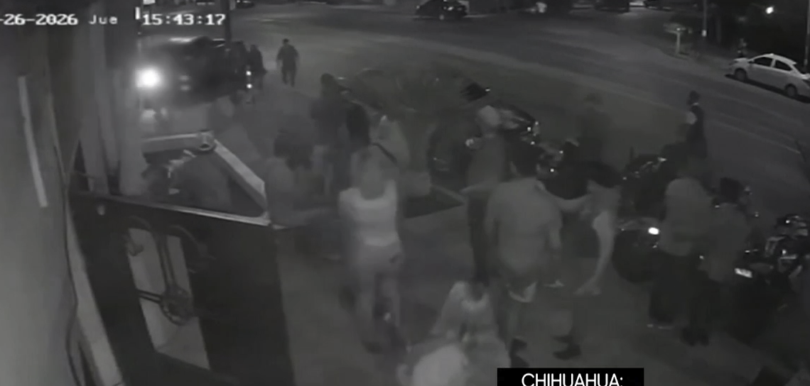 Triple atropello afuera de bar captado en video