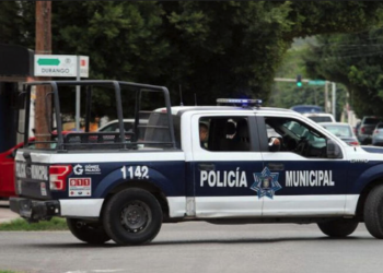 Asalt.nte muere tras ser arrollado por su víct.ma durante persecución en Durango