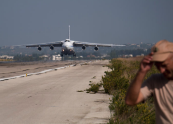 Avión militar ruso se estrel.a en Crimea; mueren 29 personas