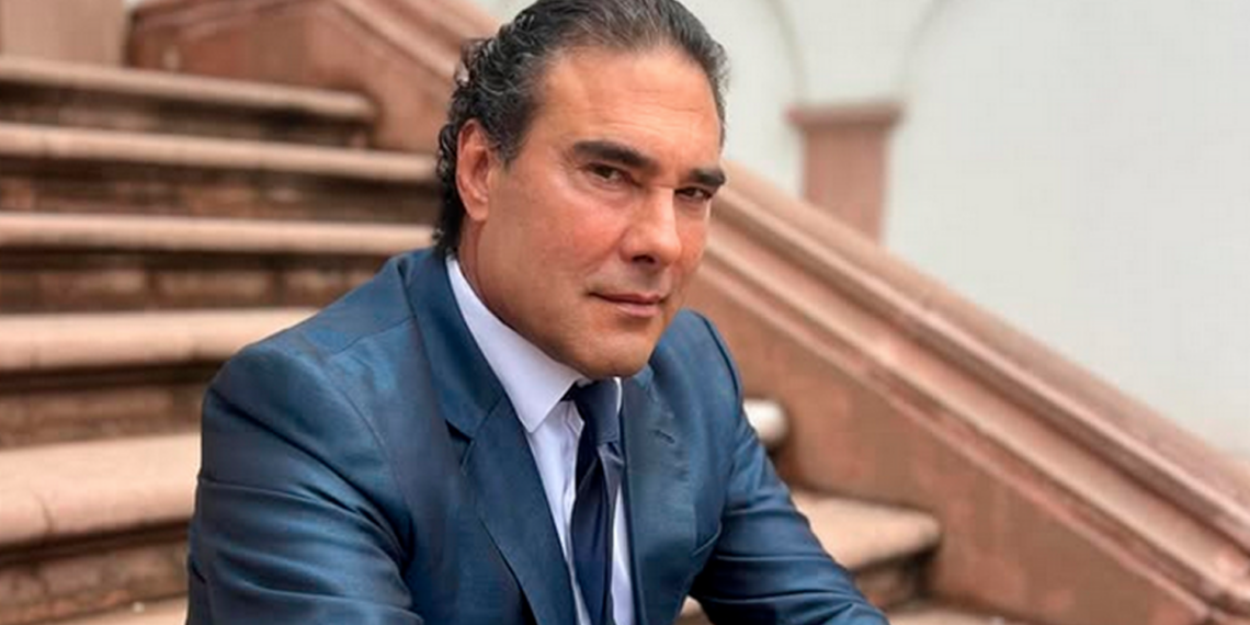 Eduardo Yáñez alerta por impostor que pide dinero a mujeres en redes sociales