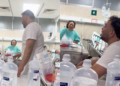 Enfermero del IMSS se vuelve viral por cantar como Javier Solís y emocionar a pacientes