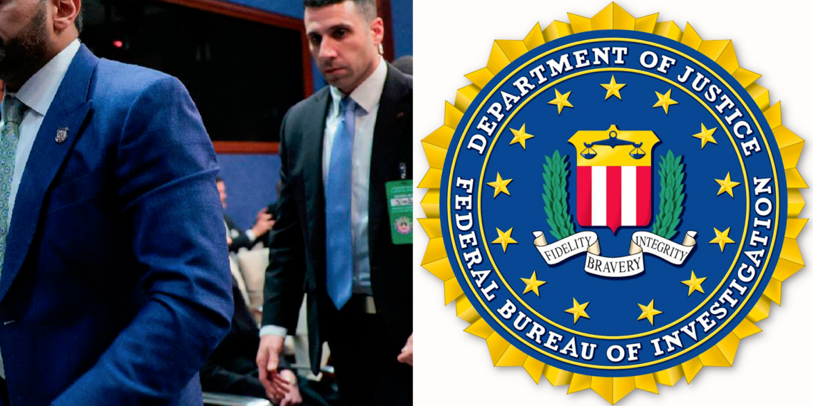 Exagentes del FBI demandan a su director por presunto despido tras investigar a Donald Trump