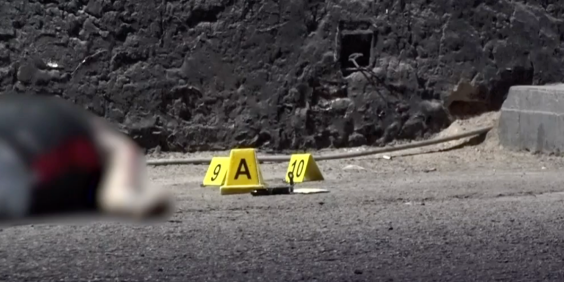 Identifican a joven ej.cutad. en bar La Nueva Caletilla; fue .t.cado al salir a contestar una llamada