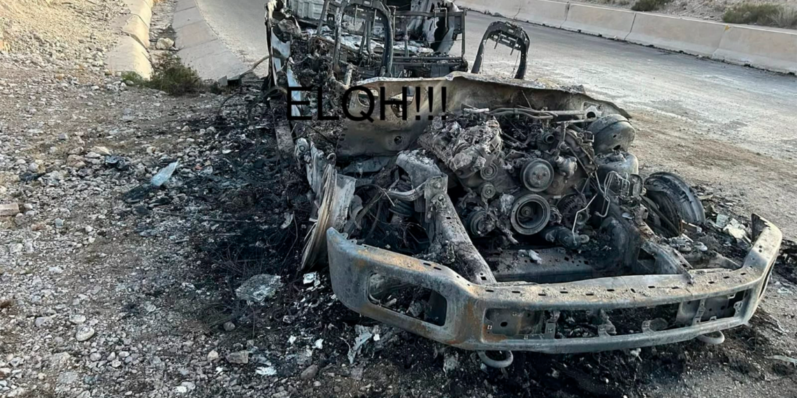 Incendian pick-up en el Periférico Camino Real; investigan posible acto intencional