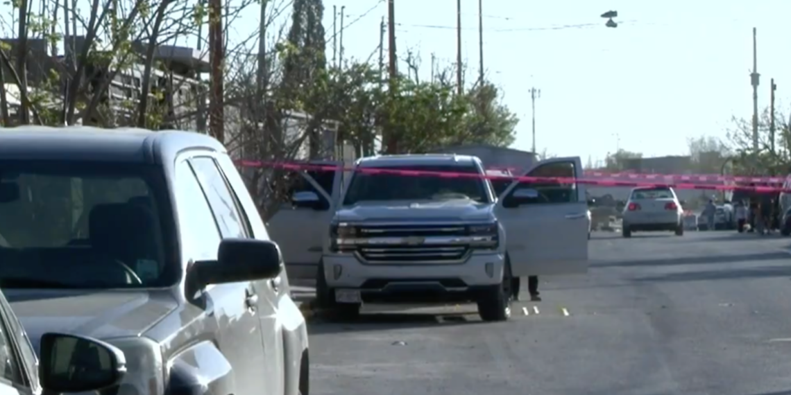 Atacan a b@laz0s a hombre dentro de camioneta en la colonia José Suleyman; muer3 en el lugar