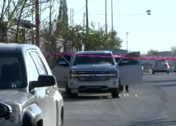 Atacan a b@laz0s a hombre dentro de camioneta en la colonia José Suleyman; muer3 en el lugar