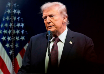 Trump pausa ataques a Irán tras negociaciones; tensión en Oriente Medio se mantiene