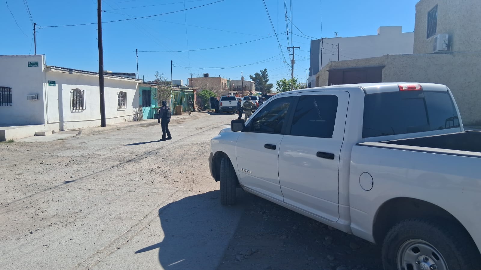 Cateo en vivienda de Oasis deja dos detenidos y vehículos asegurados