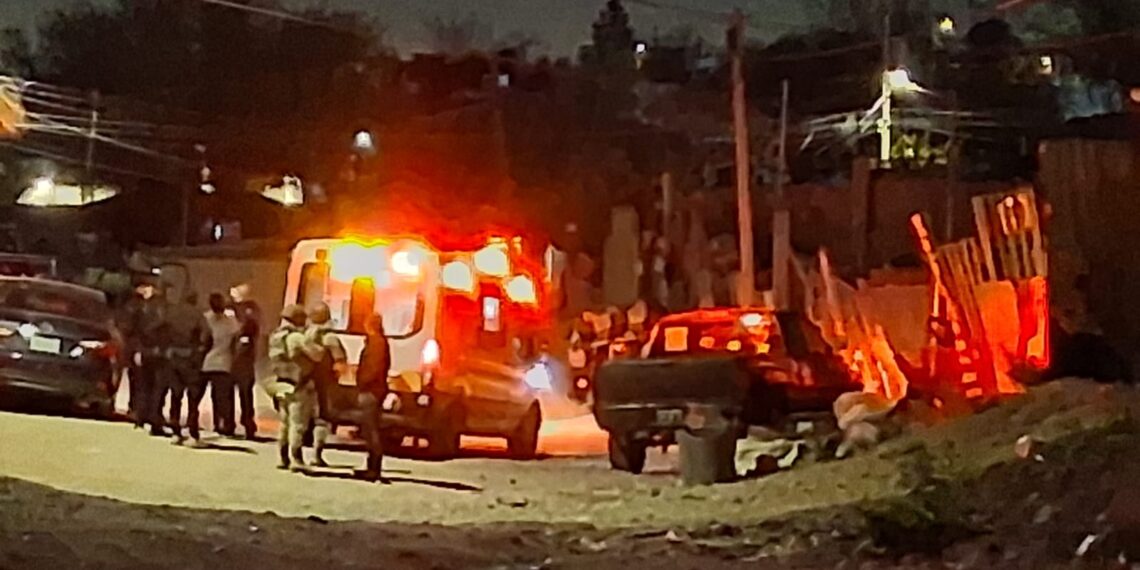 Atacan a balazos a hombre dentro de un vehículo en la colonia Vista Hermosa