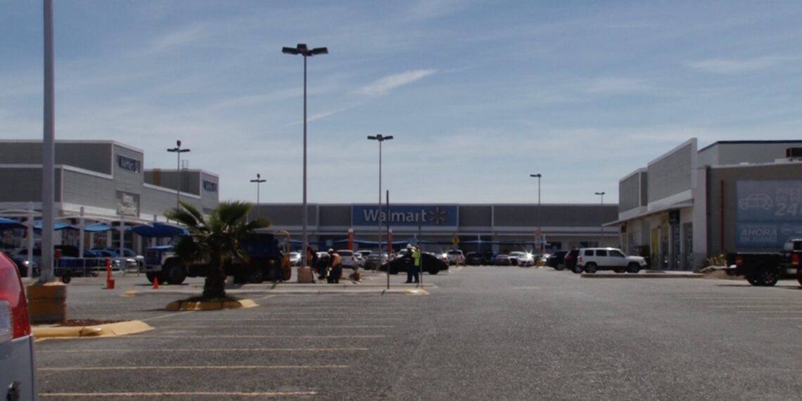 Intentan incendiar Walmart para r0bar mercancía; plan fue frustrado por empleados