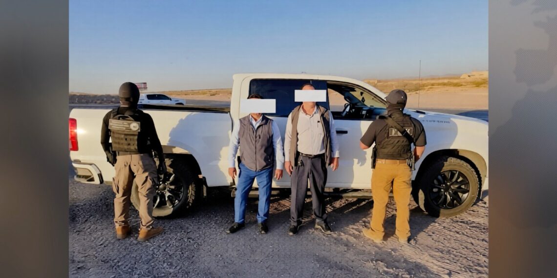Detienen a dos presuntos “guardias” @rmados en carretera tras operativo federal