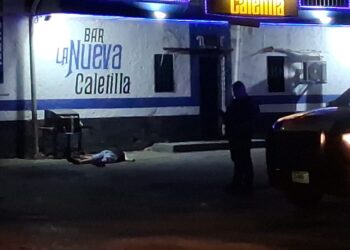 Ej.cutan a hombre afuera de bar en la colonia Partido Romero