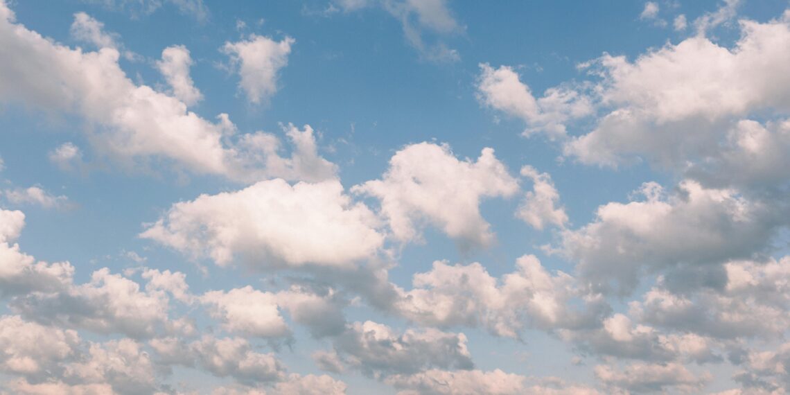 Viento fuerte y descenso de temperatura marcarán el clima en Ciudad Juárez