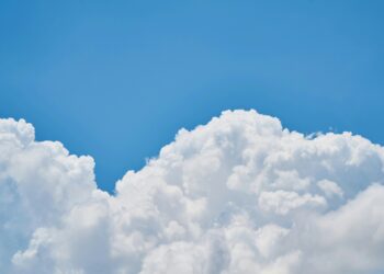 Día soleado en Juárez con viento y temperaturas entre 11 y 28 grados