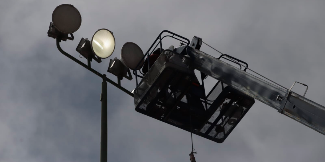 Rehabilitan alumbrado en parque Oasis de Santa Teresa para mejorar seguridad