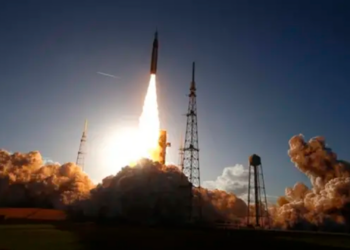 Artemis II despega rumbo a la Luna y marca el regreso de misiones tripuladas tras más de 50 años