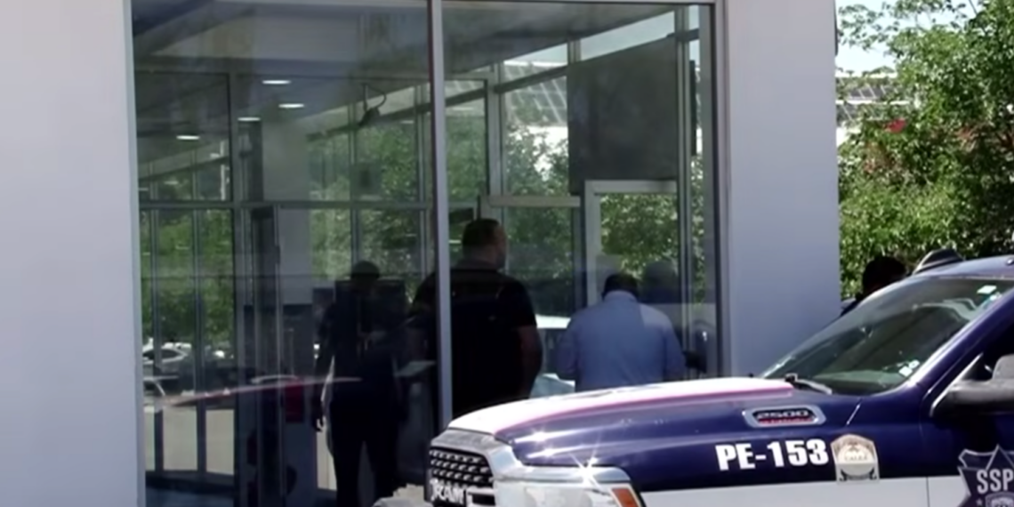 Asal.to arm.ado en banco de San Lorenzo deja botín de 750 mil pesos en Ciudad Juárez