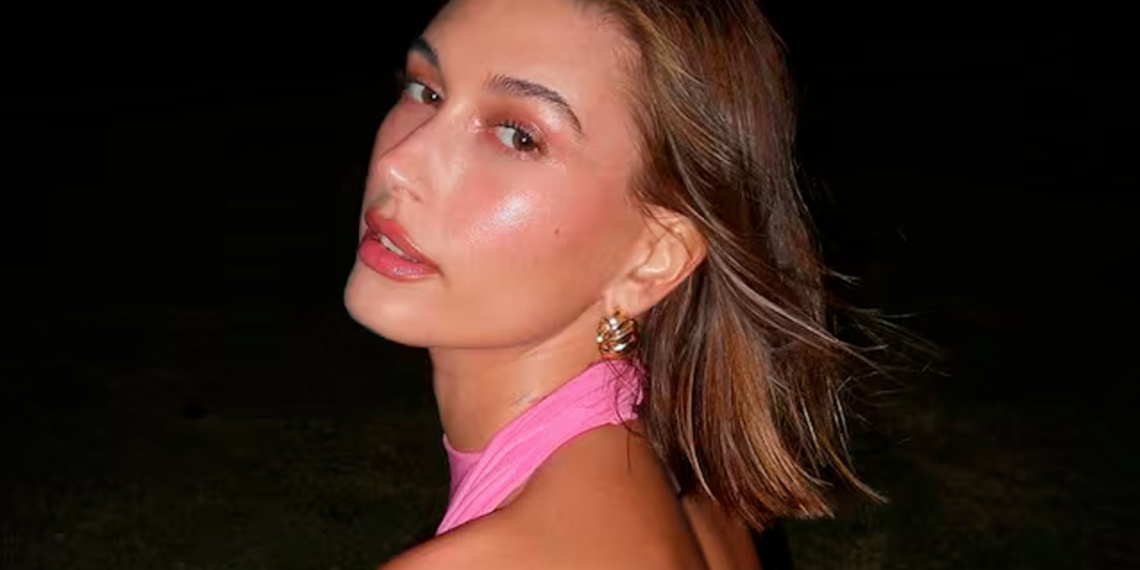 Hailey Bieber sorprende en Coachella y se gana el cariño de las redes por gesto con Billie Eilish