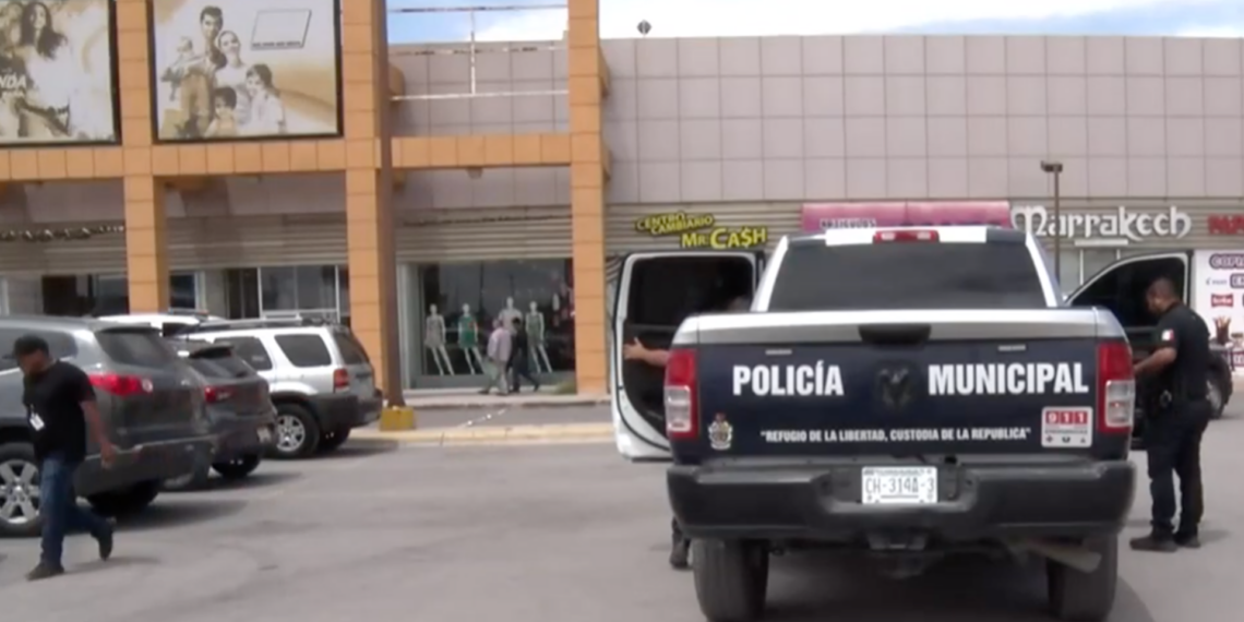 Finge asalto para quedarse con 1,400 dólares y es detenida en centro cambiario