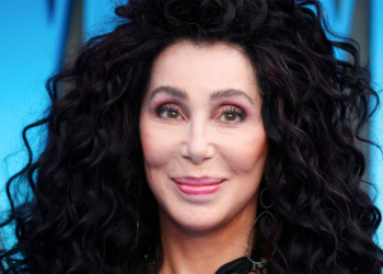 Cher descubre a sus 79 años que tiene una nieta de 15 años
