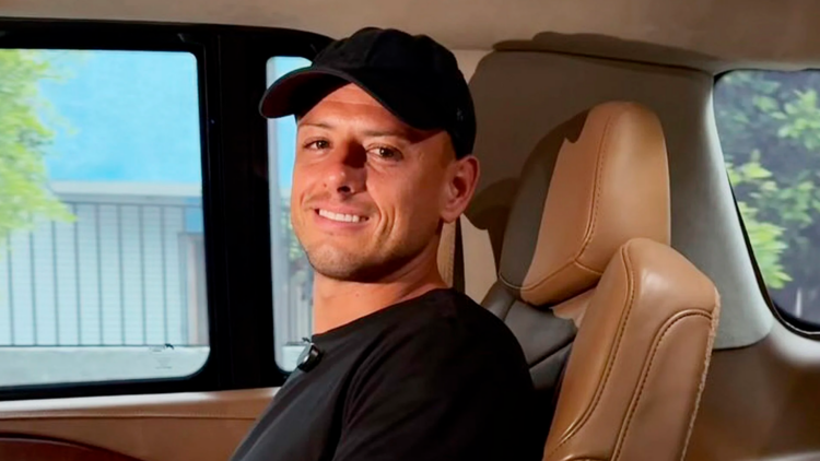 Chicharito enciende redes con falso retiro y deja claro: “Ni madres que me voy a retirar”