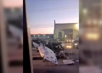 Aparatoso choque en la Juárez-Porvenir deja vehículo destrozado; no hubo heridos