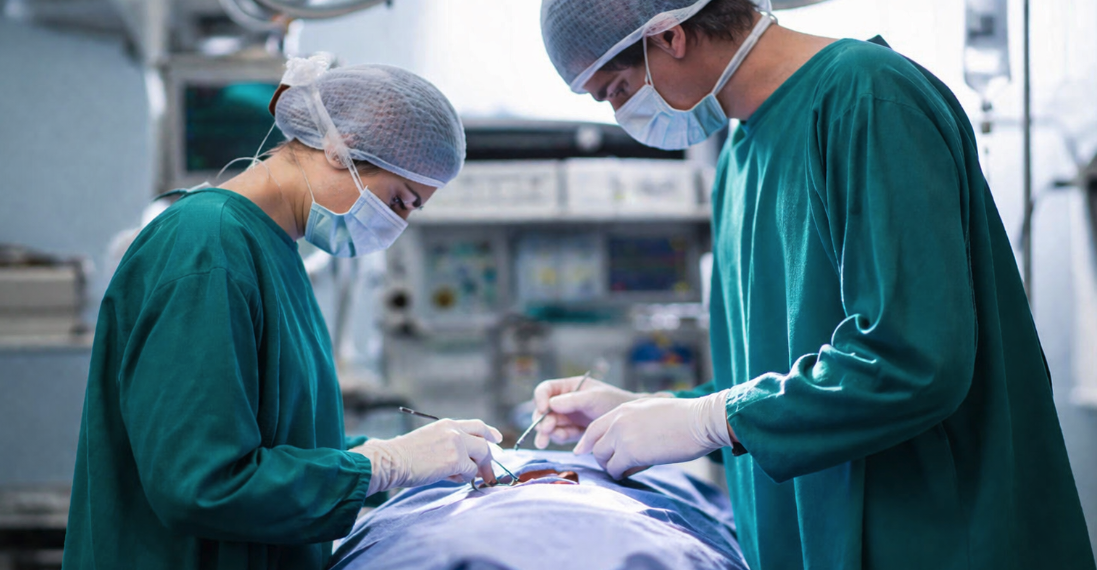 Mujer muer. tras cirugía estética en clínica clandestina en Tamaulipas