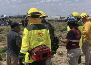 Confirman tres muert.s tras desplome de avioneta en Huejotzingo