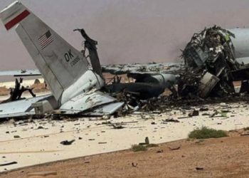 Esta foto obtenida de redes sociales y publicada el 29 de marzo de 2026 muestra el avión E-3 Sentry