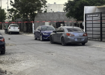 Abandonan vehículo presuntamente usado en huida en colonia Parajes de San José